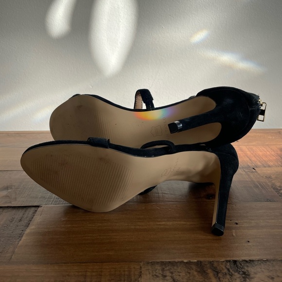 Ann Taylor Black Fringe Suede Heels 7 New - Picture 5 of 5